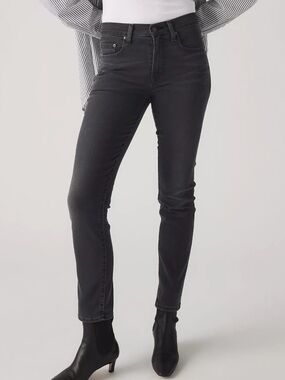 Levi’s 724 High Rise Straight Leg Women’s Black Jeans Size W28 L30 🖤